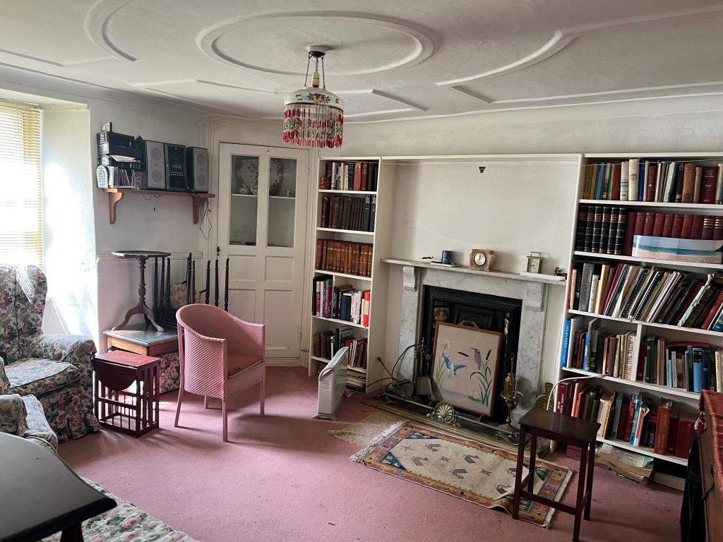 Lot: 48 - TWO PROPERTIES FOR UPDATING WITHIN THE HEART OF POPULAR COASTAL TOWN - Trefa living room